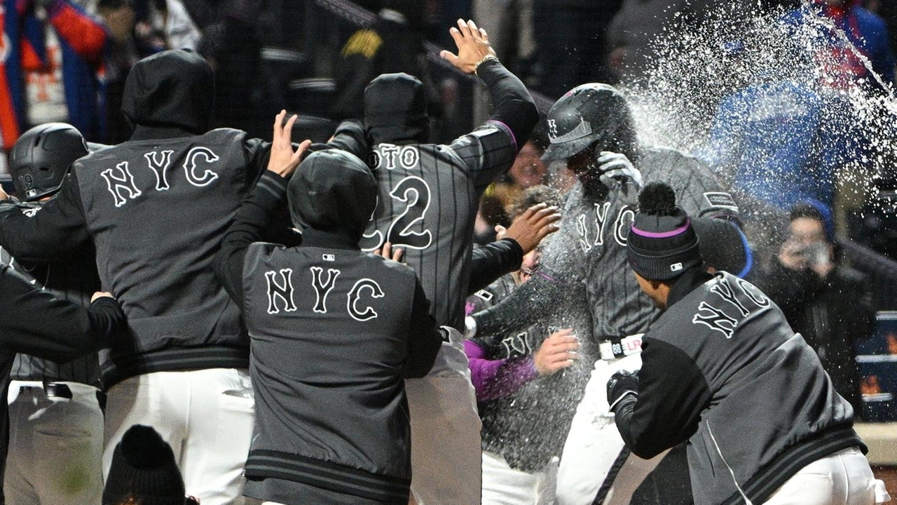 Mets beat Pirates on Luis Robert Jr.'s walk-off homer in 11th inning