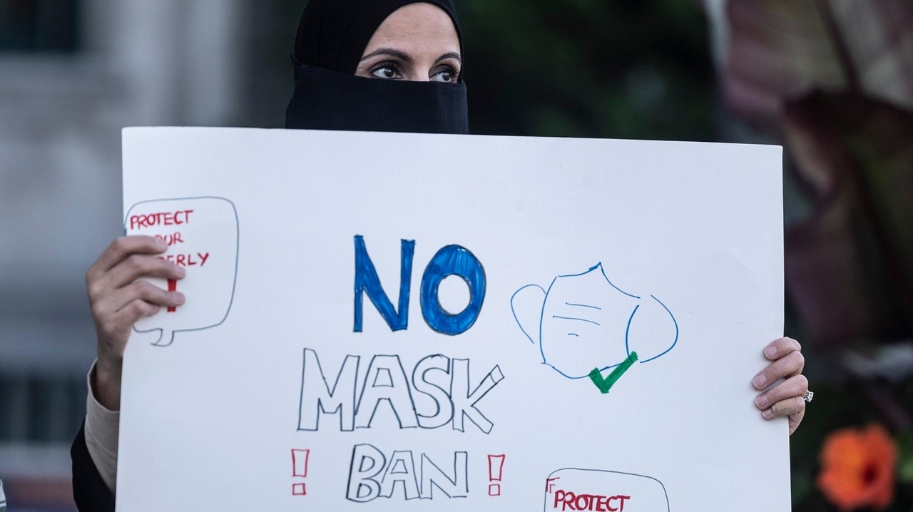 Nassau mask ban: Case dropped against first protester arrested under ...