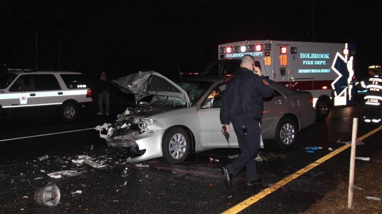 Cops Driver On Drugs Hit Truck On Vets Hwy In Holbrook Newsday