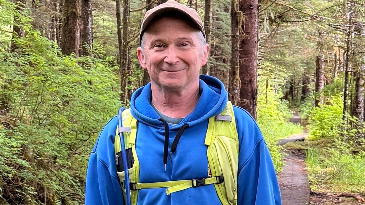 Challenger with same name as US Sen. Dan Sullivan is ineligible for Alaska ballot, official says