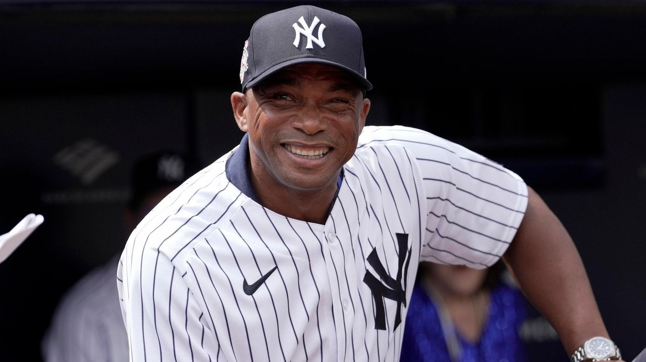 Derek Jeter at Yankees Old-Timers' Day with 1998 World Series champs