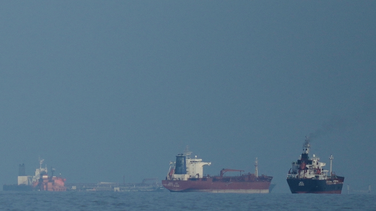 How a US blockade on Iran has sanctioned ships turning around - Newsday