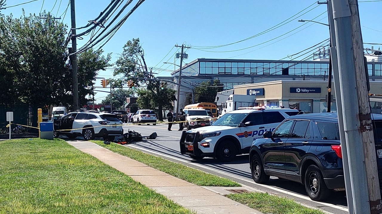 Motorcyclist killed in crash on Old Country Road in New Cassel
