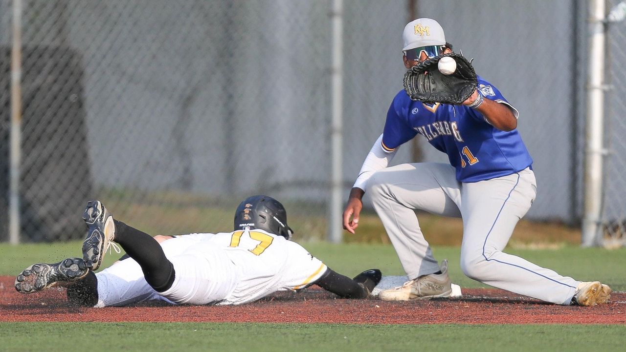 Photos KellenbergSt. Anthony's baseball playoffs Newsday