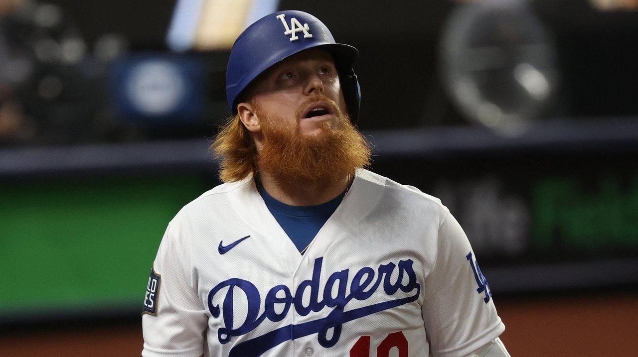 World Series: Dodgers' Justin Turner pulled from Game 6 after