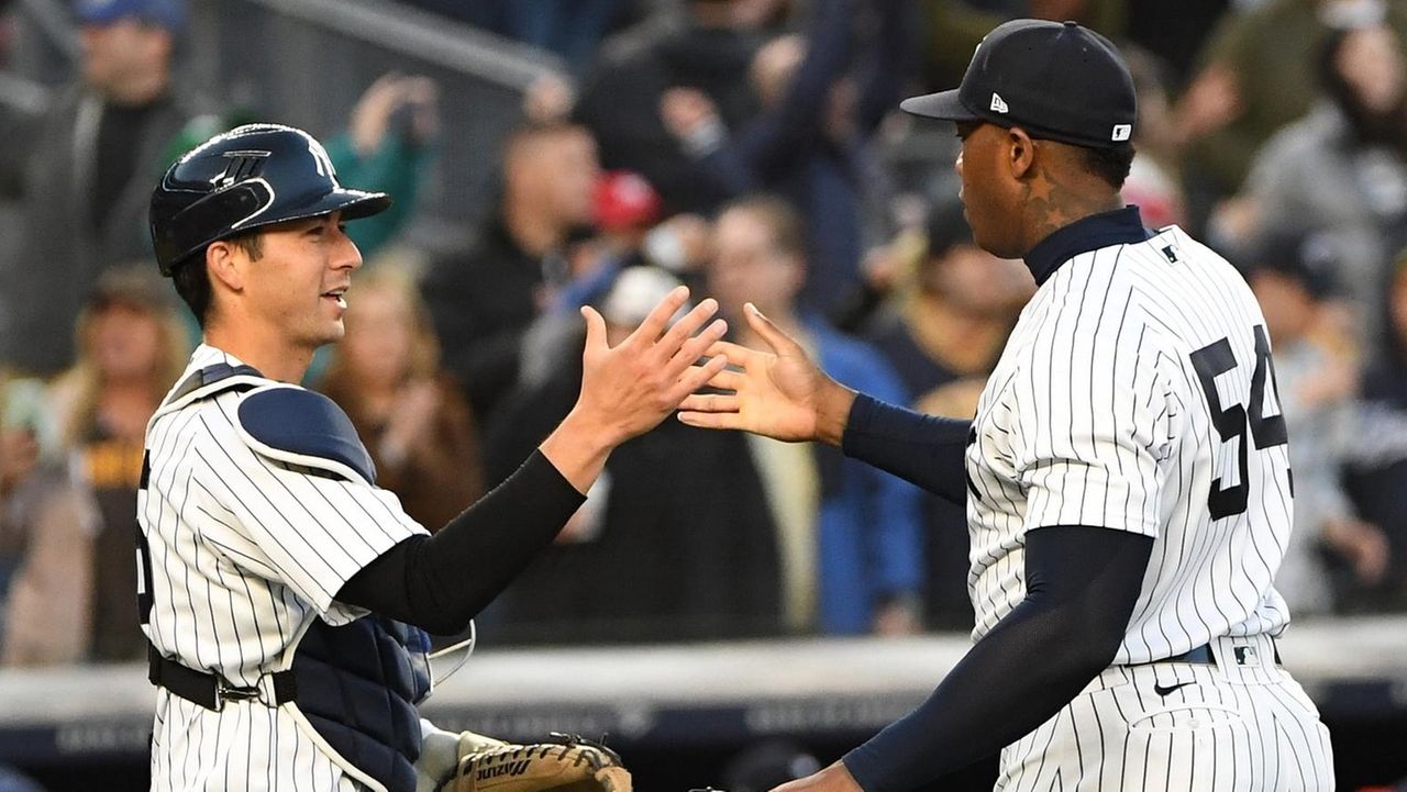 Aroldis Chapman pink yankees jersey is back with the Yankees; how much can  they trust him?