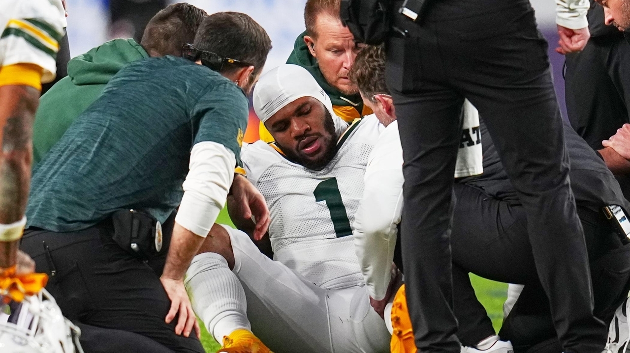 MRI confirms Packers' Micah Parsons tore his ACL, AP source says - Newsday