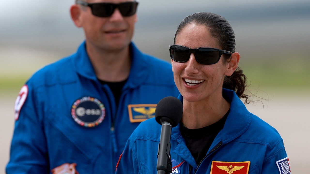 Baldwin teachers to get close up view of former student's space launch - Vimarsana News