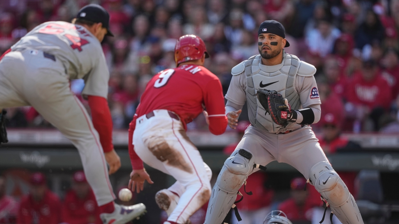 Red Sox catcher Carlos Narváez scratched from lineup in series finale ...
