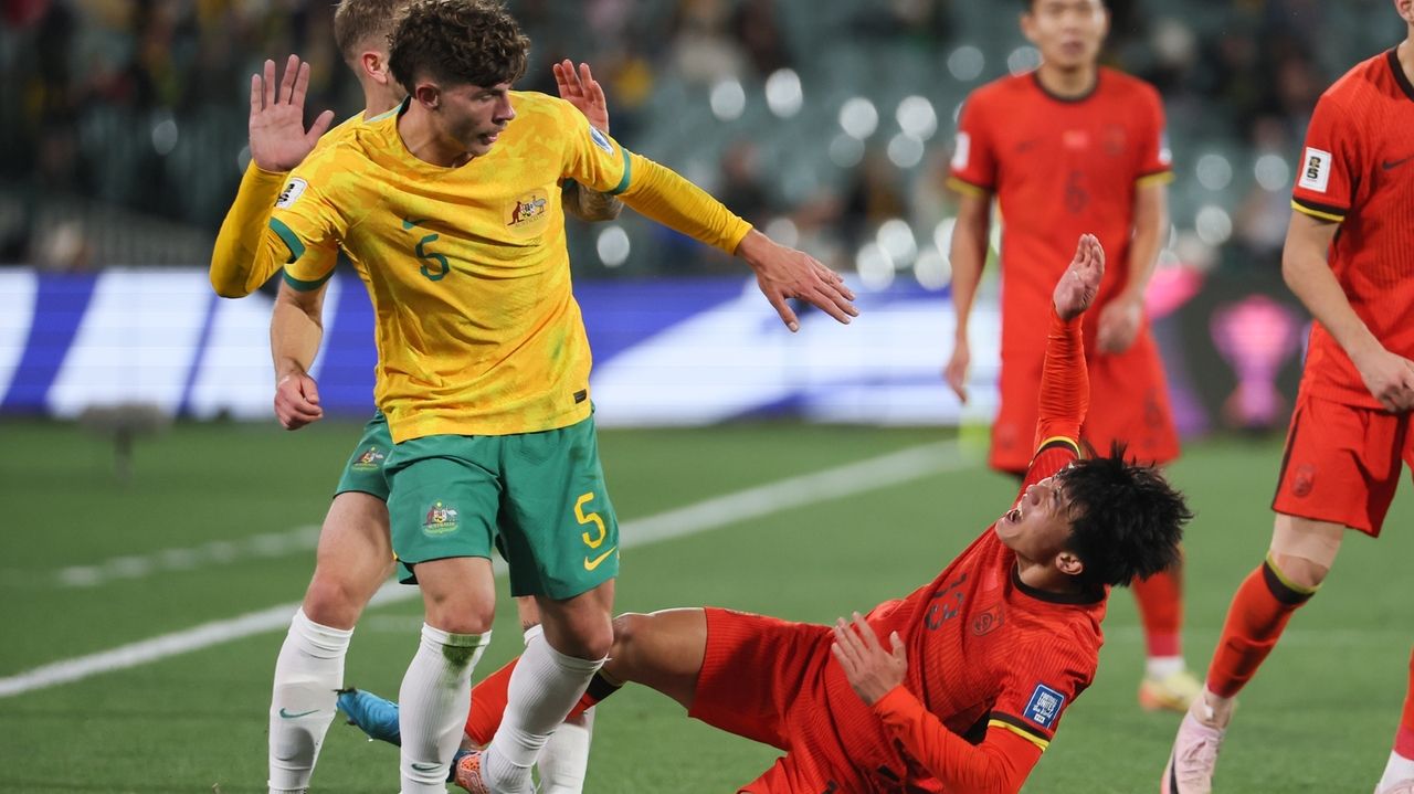 South Korea handles Jordan without star forwards and Australia wins in Popovic’s first game