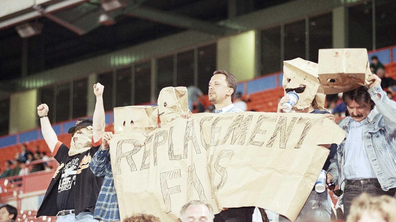 Some Yankees fans are (temporarily) switching allegiance to Mets