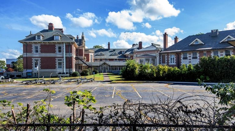 The Idle Hour mansion in Oakdale has been boarded up after...