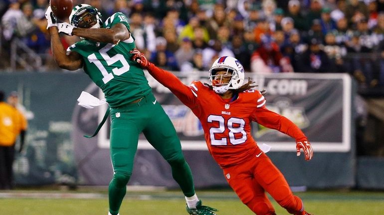 Ronald Darby defends against Brandon Marshall in Nov.12, 2015, Jets-Bills...