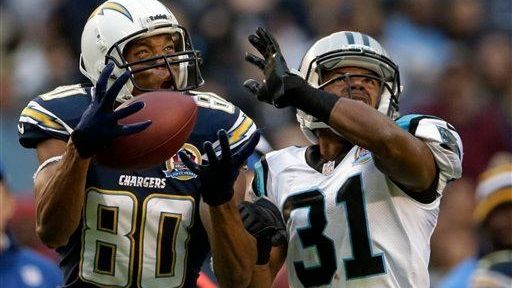 San Diego Chargers wide receiver Malcolm Floyd, left, hauls in...