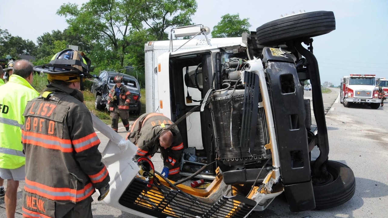 Two serious in Sunrise Highway crash Newsday