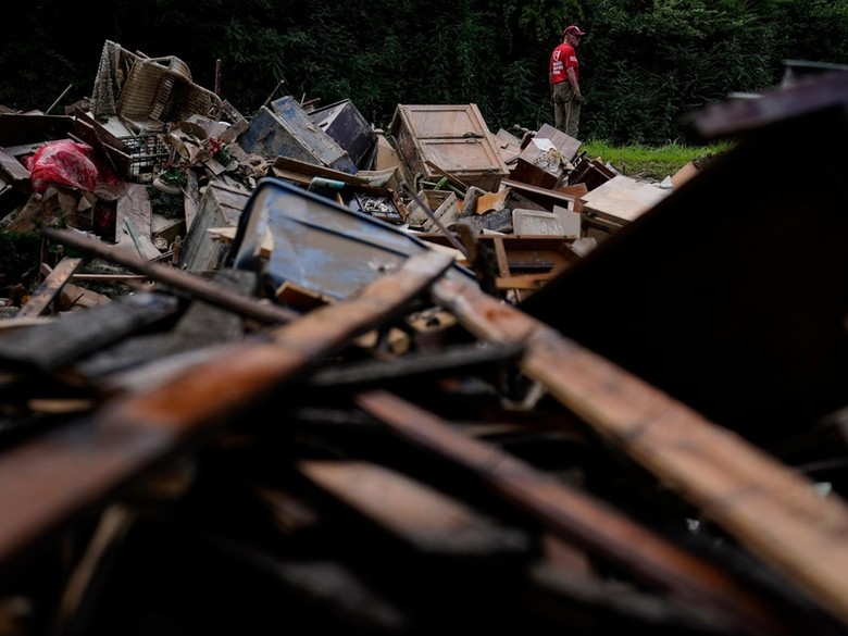 Millions who need flood insurance the most don't have it as flawed ...