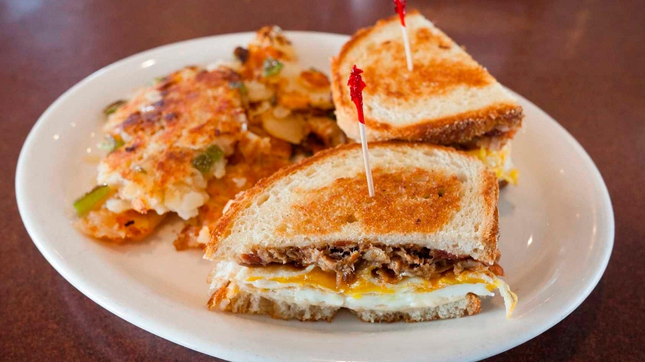 Thomas's Ham 'n' Eggery in Carle Place to reopen after fire - Newsday