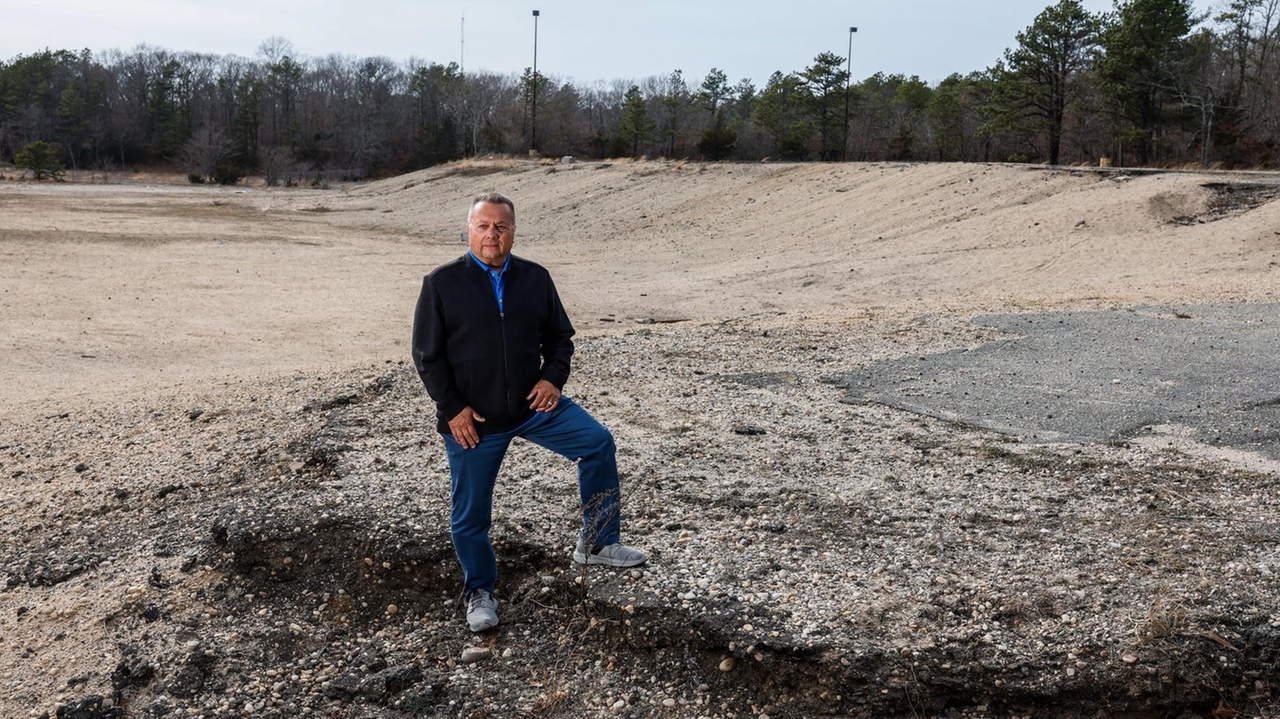 Mixed-use development proposed for Middle Island site - Newsday