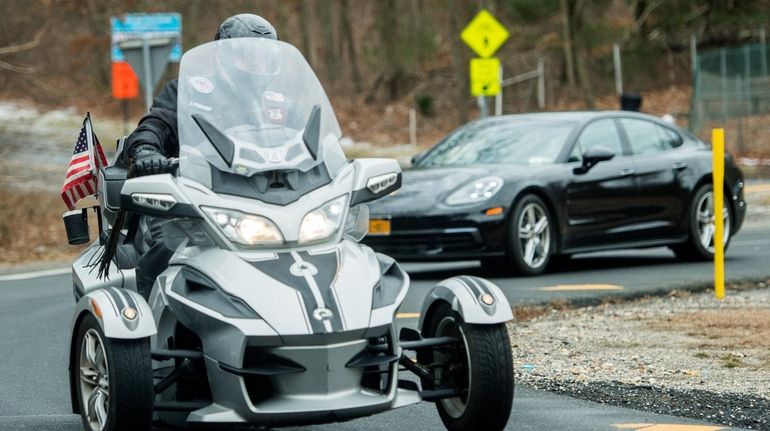 Jeff Zero leaves his job in Farmingdale to commute home...