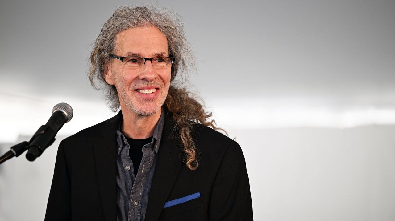 Alan Kaufman tells his story at Zuckerberg Cancer Center's Cancer Survivors Day - Vimarsana News