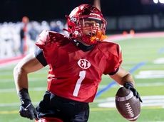 EI's Ierardi, defense put it all together in Suffolk II football semifinal win