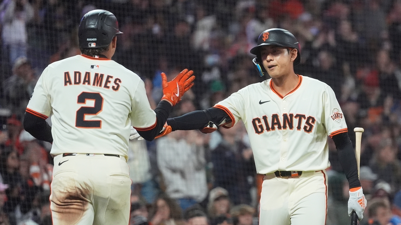 Giants score 2 in 8th inning to beat Phillies 3-1 - Newsday