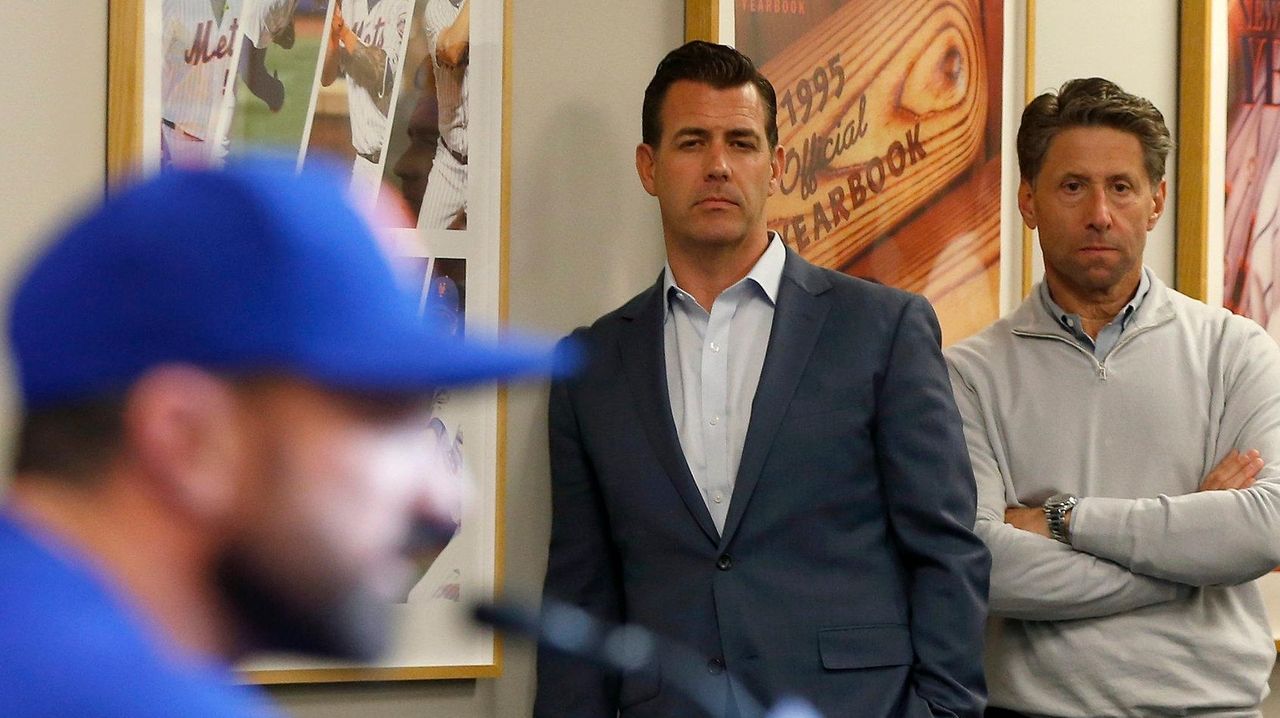 Mets GM Brodie Van Wagenen denies making managerial decisions for