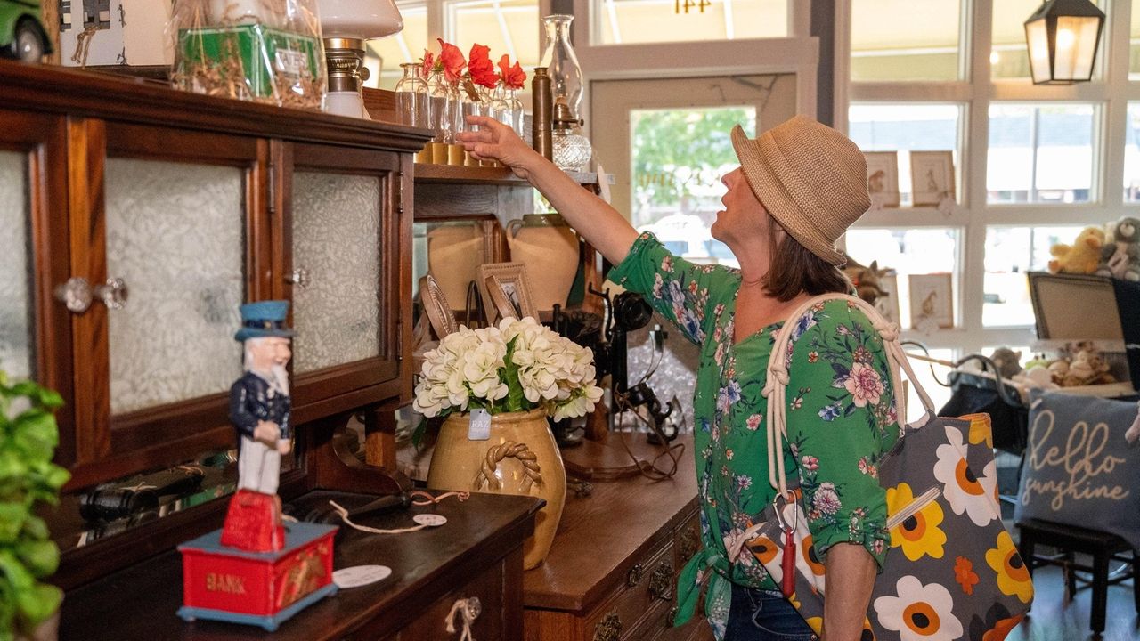 Long Island's vintage, repurposed and consignment home décor stores