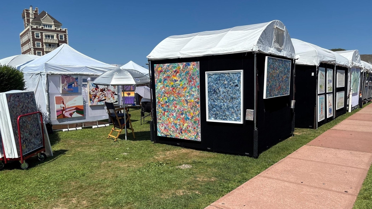 Paintings, photos valued in the 'thousands' stolen from Montauk art show