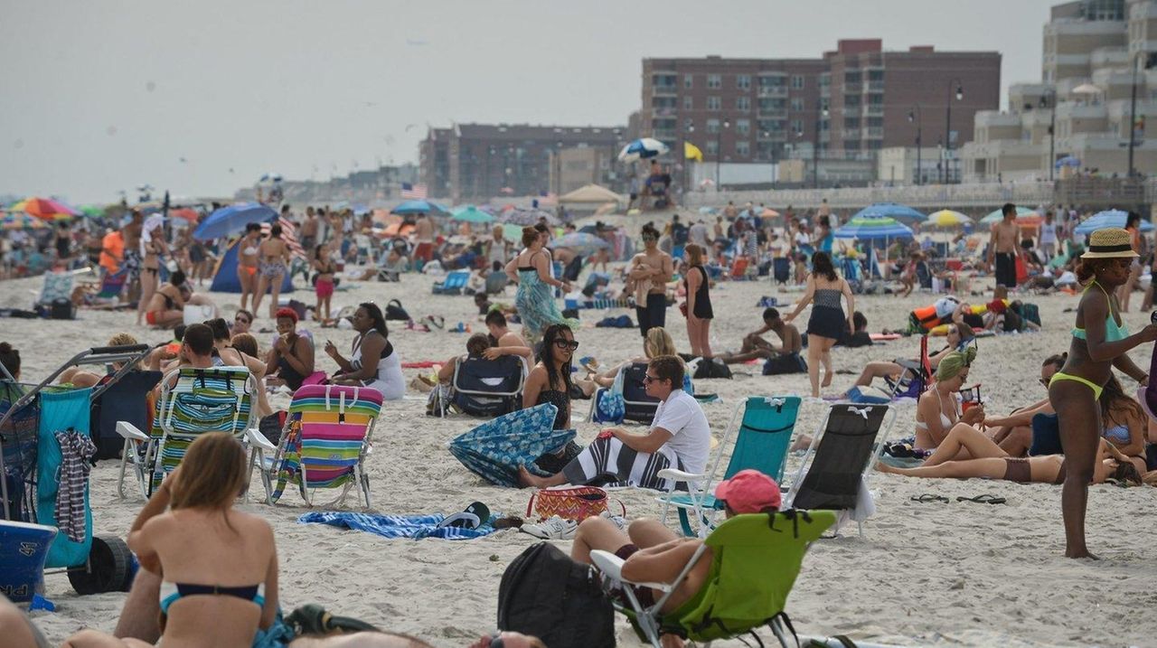 Long Beach officials look to increase price of beach passes Newsday