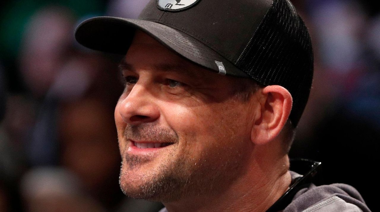 Yankees' Aaron Boone Predicted Chiefs Would Beat 49ers 31-20 in Super Bowl  54, News, Scores, Highlights, Stats, and Rumors