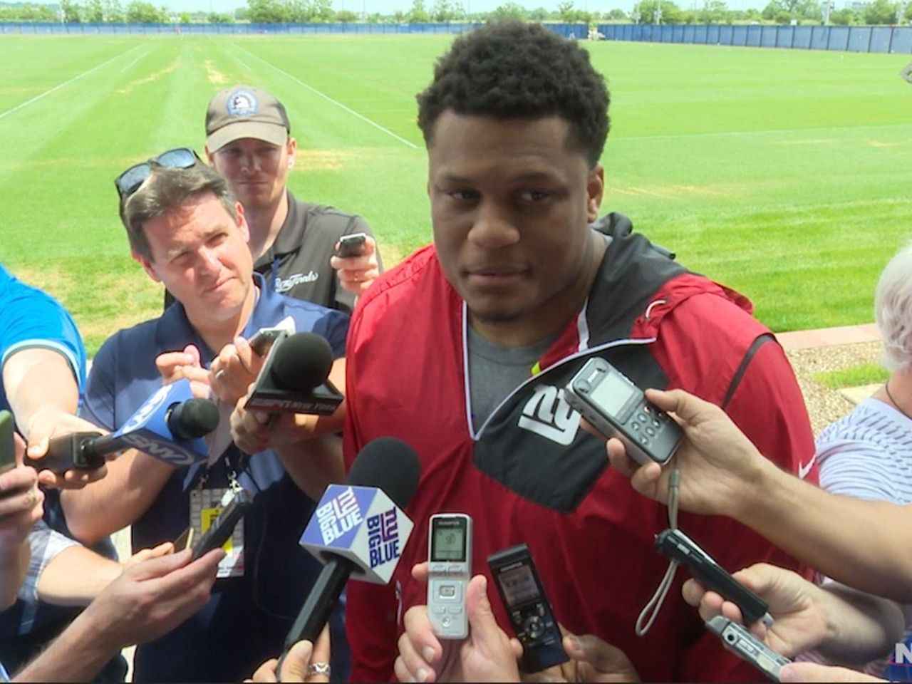 Ereck Flowers struggling with consistency at Giants camp, PFF News &  Analysis