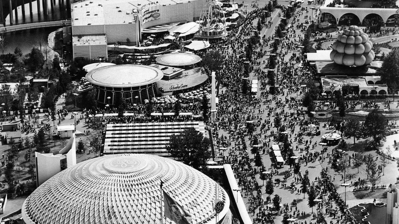 Vintage 1964 World's Fair photos: Swiss Sky Ride, GM hostesses and more ...