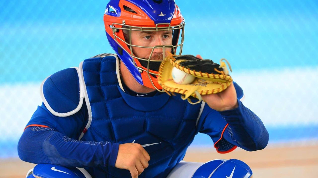 The story behind John Buck's New York-centric catcher's mask - Newsday