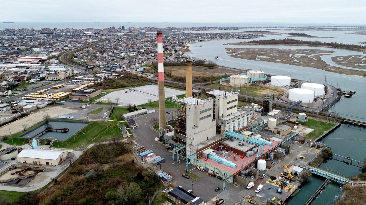 Long Island energy demand strains aging power plants