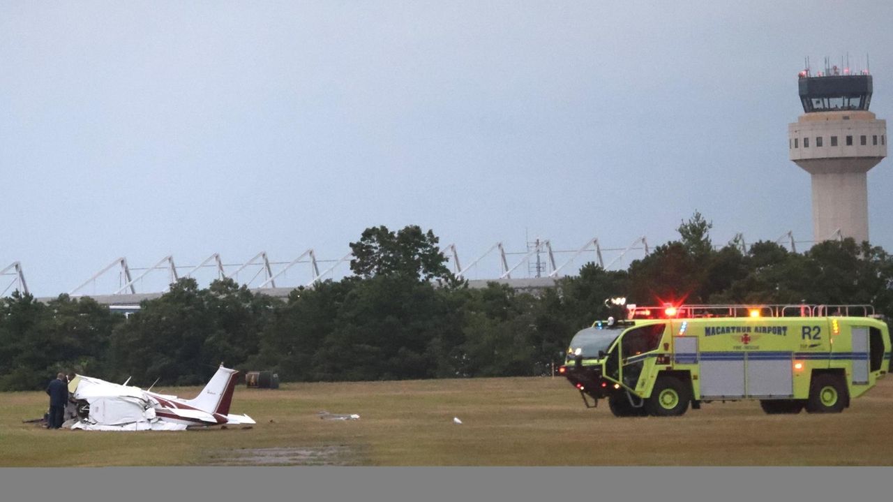 NTSB releases preliminary investigation report into fatal single-engine plane crash last month at MacArthur Airport