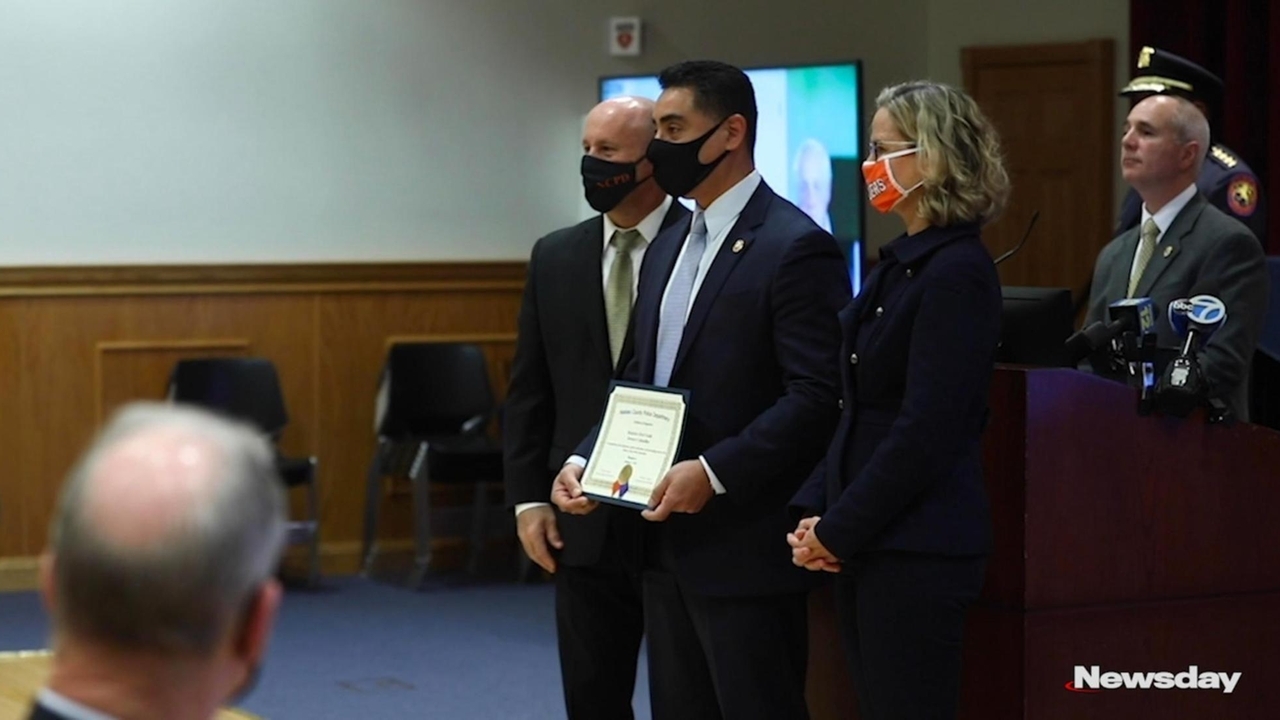 Nassau police promote 15 to department's highest detective rank - Newsday