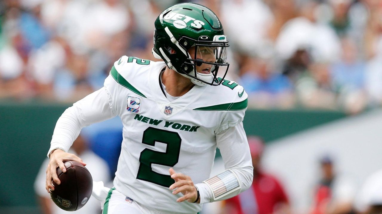 Zach Wilson Earns First NFL Victory, Leads Jets To Win Over Titans