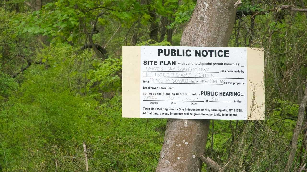 Long Island Muslims propose exclusive cemetery in Bellport - Newsday