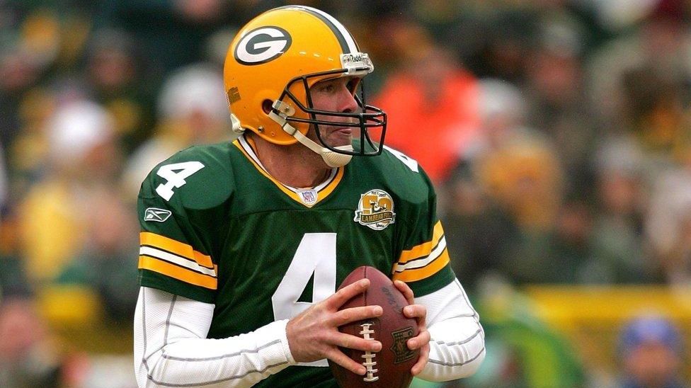 Brett Favre, Tony Dungy enter Hall of Fame