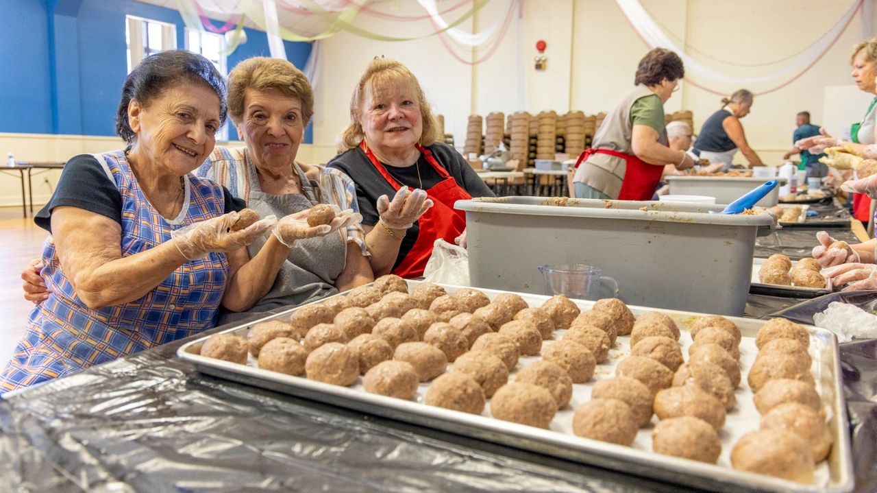 The 'Nonnas' behind the Feast of St. Rocco in Glen Cove Newsday