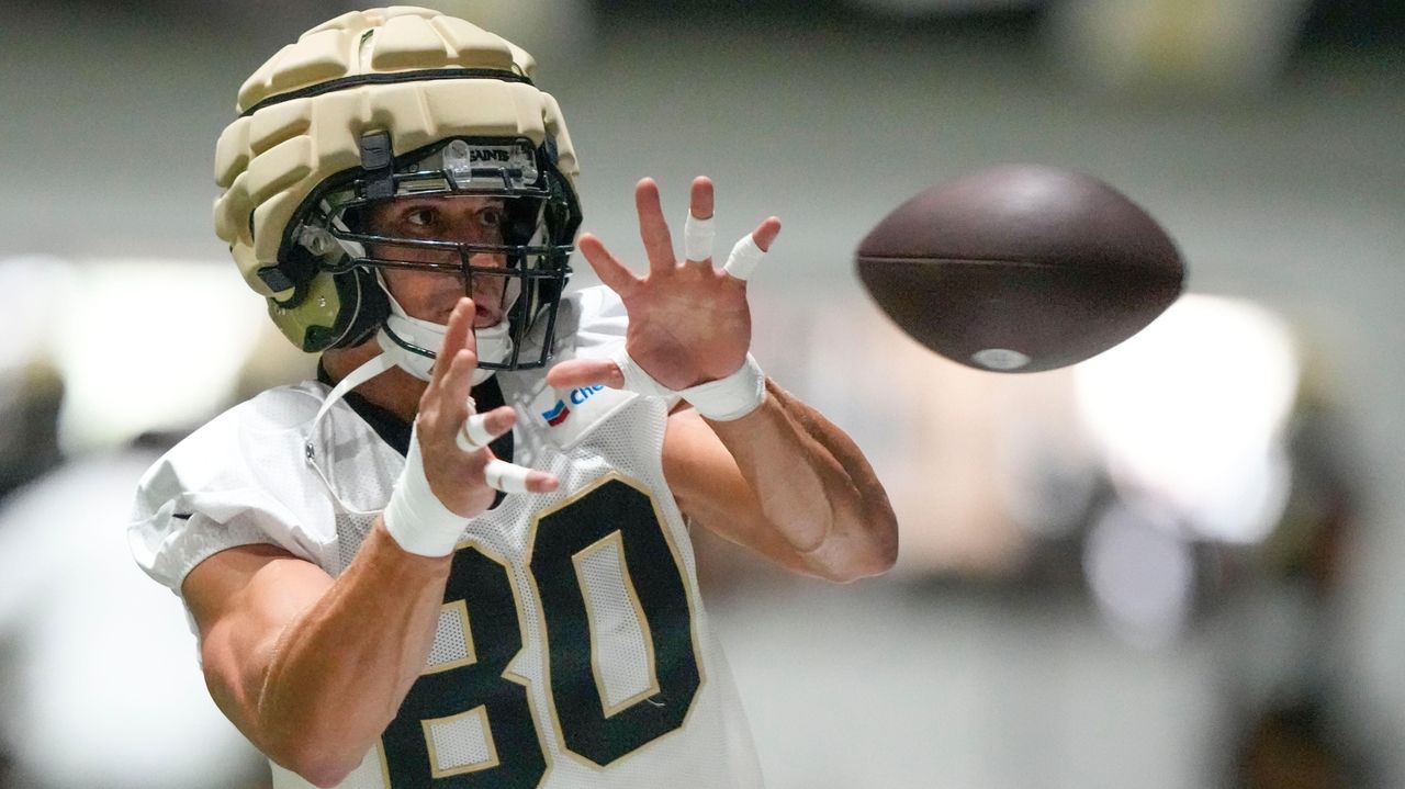 New Orleans Saints sign tight end Jimmy Graham to 1-year deal