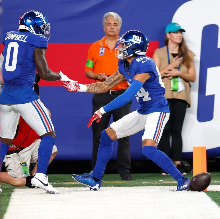 New York Giants defensive end Leonard Williams (99) reacts against the  Carolina Panthers during an NFL football game, Sunday, Oct. 24, 2021, in  East Rutherford, N.J. (AP Photo/Adam Hunger Stock Photo - Alamy