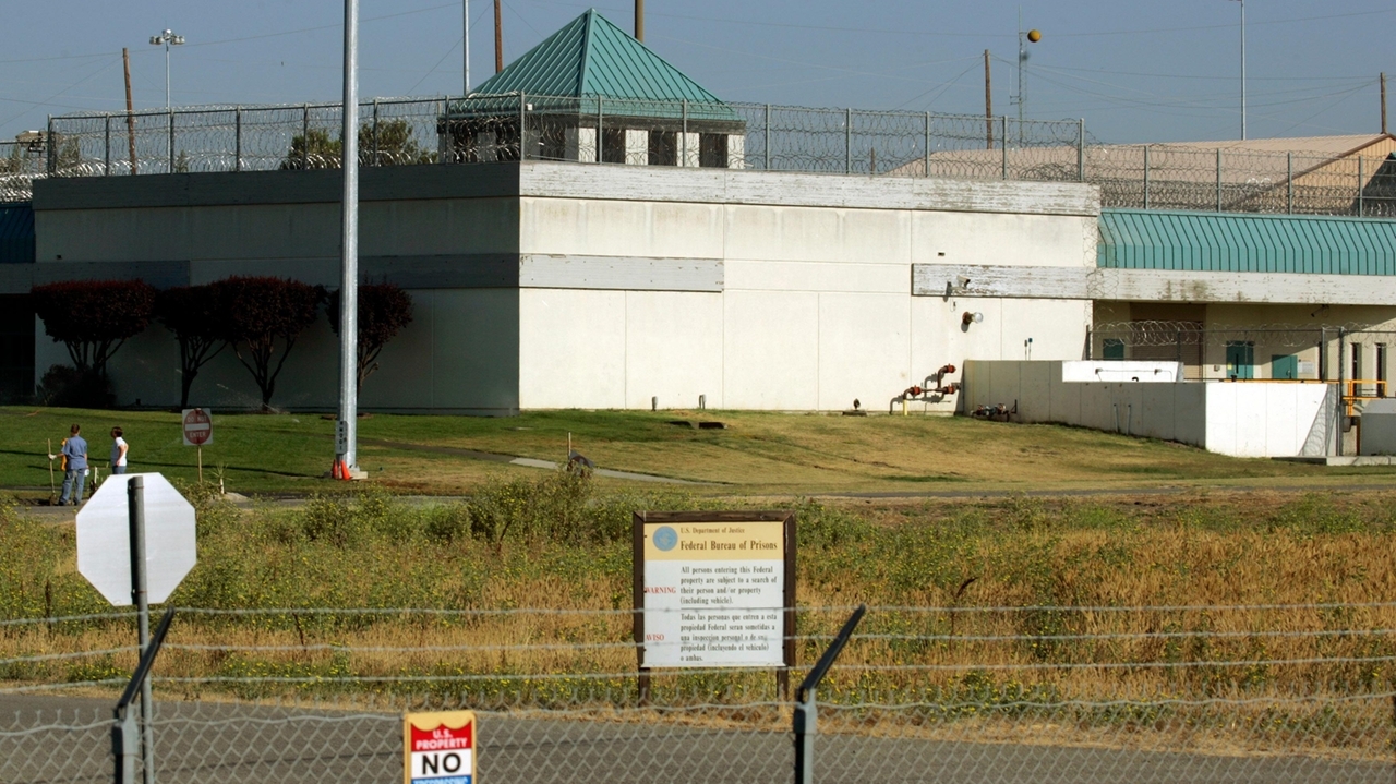 Ex-correctional officer at federal prison in California convicted of ...