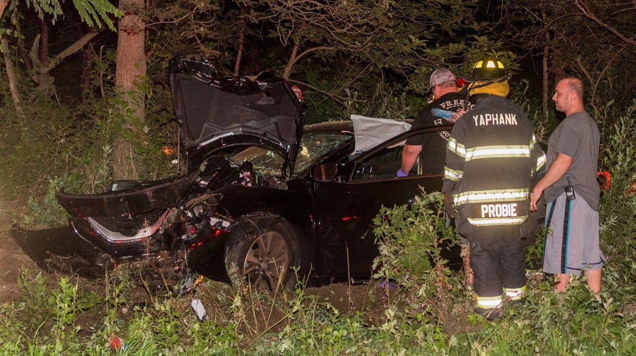 Man dies after his car hits tree in Yaphank, police say Newsday