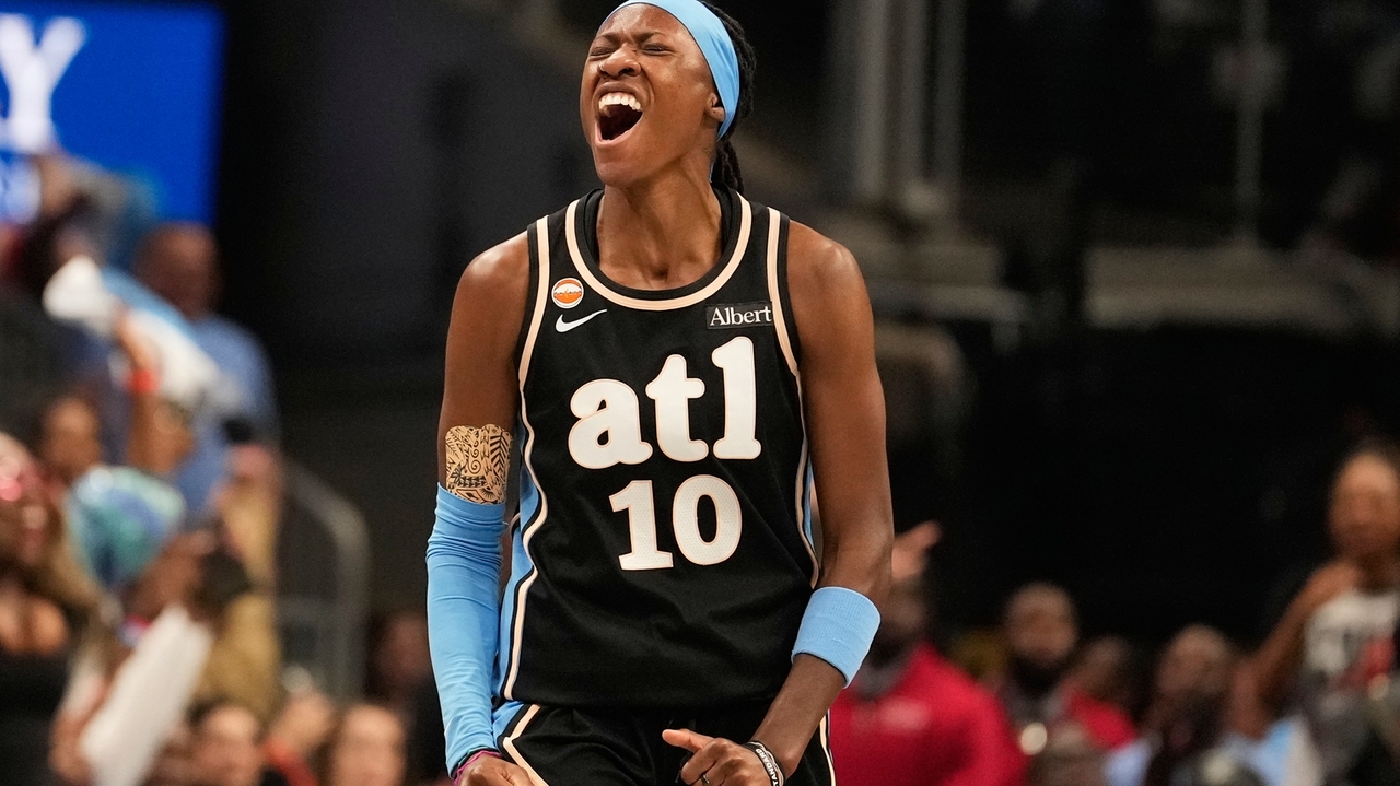 Atlanta Dream beat the Golden State Valkyries 97-71 for a 2-1 lead in the WNBA Finals