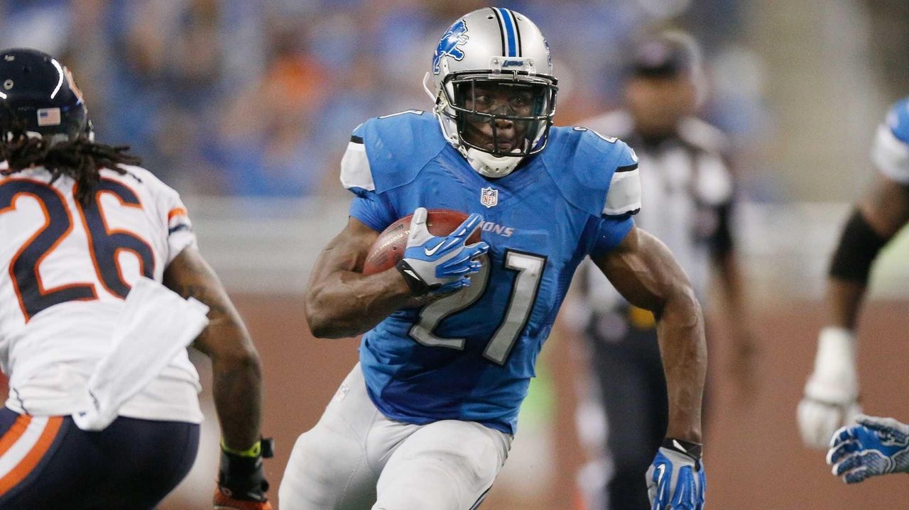 Detroit Lions Sign Reggie Bush as a Free Agent - The New York Times