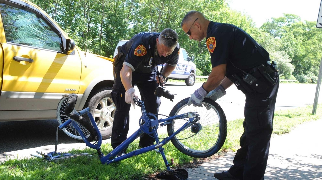 Police: Bicyclist dies after being hit by car on Long Island Expressway ...