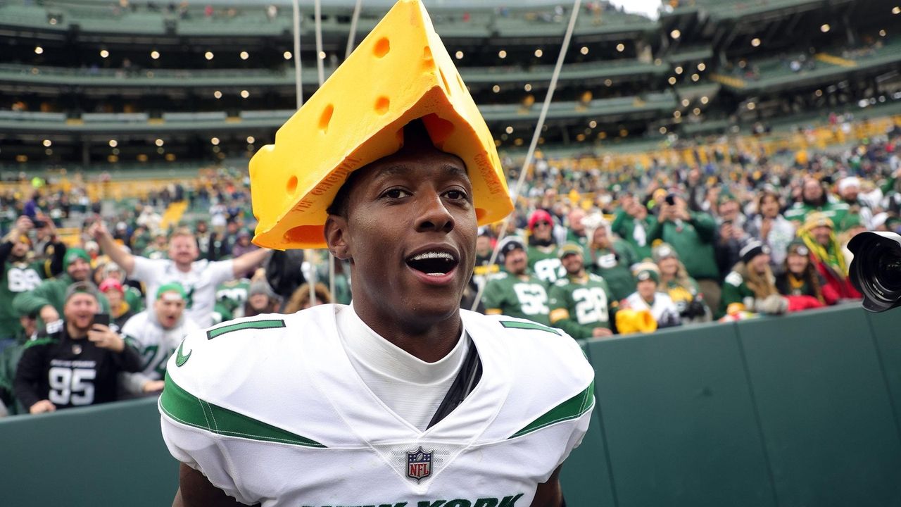 Jets Q&A Who knocked Cheesehead off Sauce Gardner's head? Newsday