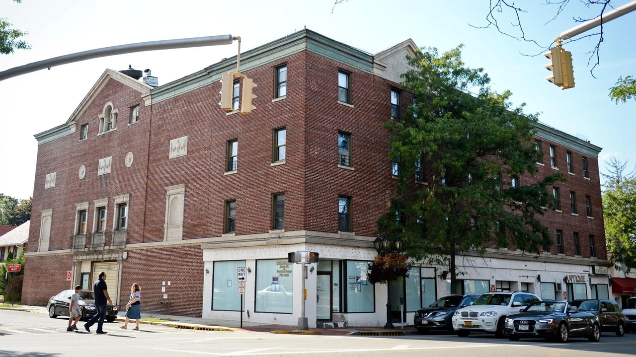 Tax breaks for housing project at former Great Neck Estates theater - Vimarsana News